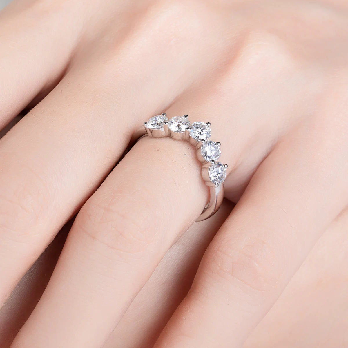 Alliance de Mariage Femme Moissanite D Color VVS1 - Pauline