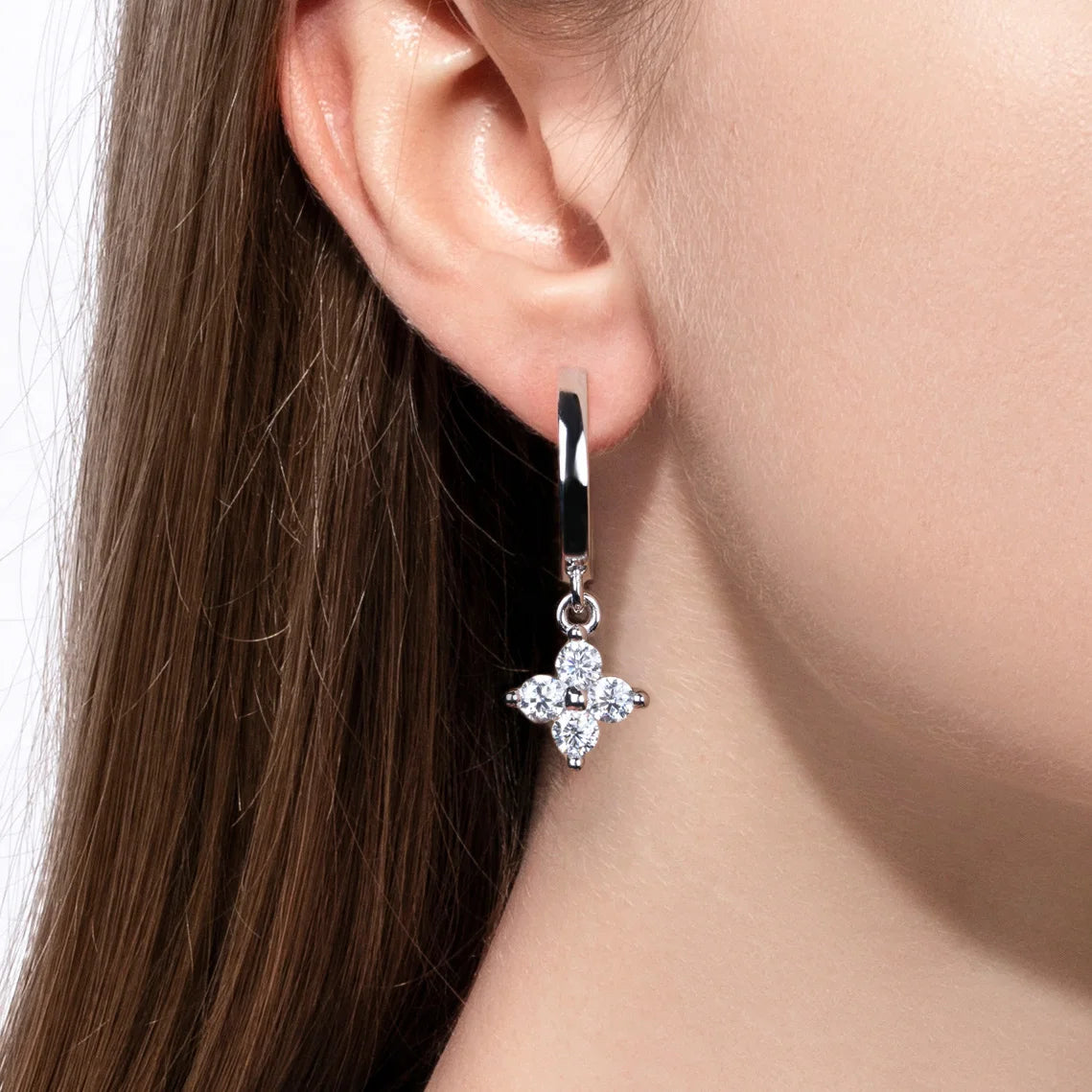 Boucles D'oreilles pendante Moissanite D Color VVS1 - Artémis